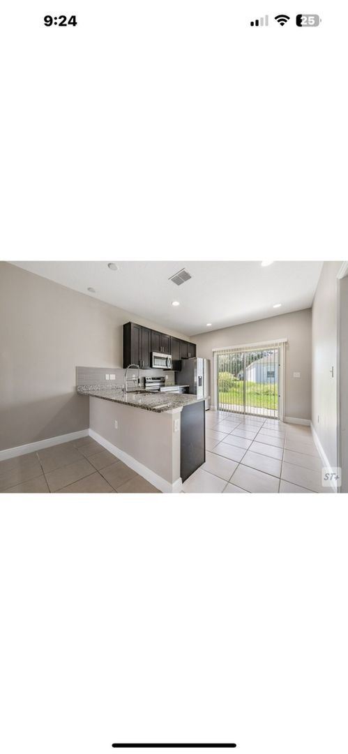 Building Photo - Spacious 3BR Duplex in Kissimmee