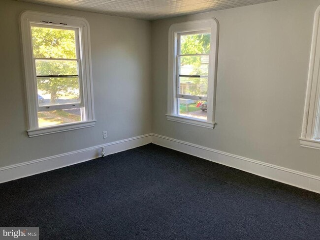 Building Photo - 433 Bentley Ave