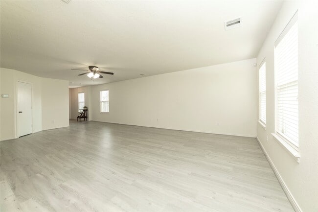 Building Photo - 6642 Haven Forest Ln