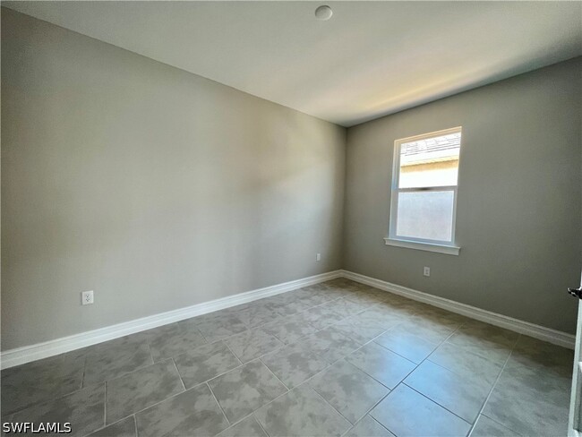 Building Photo - 842 Enbrook Lp
