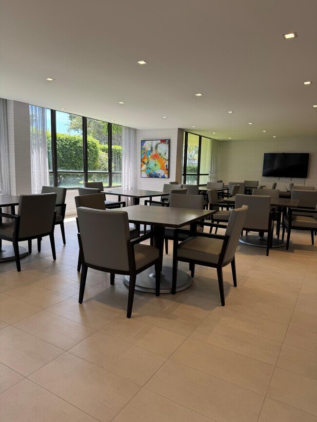 Building Photo - 799 Jeffery St