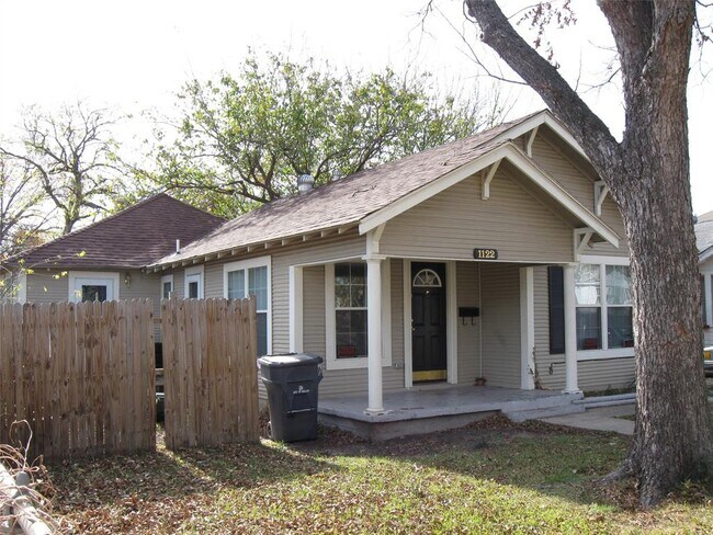 Building Photo - 1122 Newport Ave