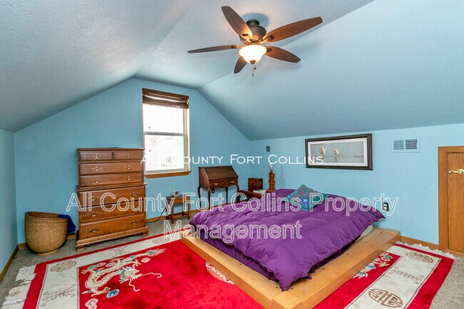 Building Photo - 6009 Hillside Dr