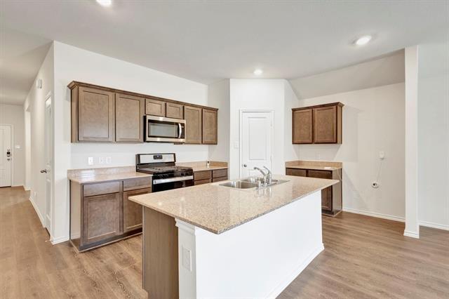 Building Photo - 1006 Honey Maple St