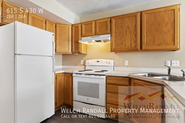 Building Photo - 615 430 W
