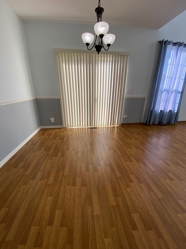 Building Photo - 2203 Rossiter Pkwy