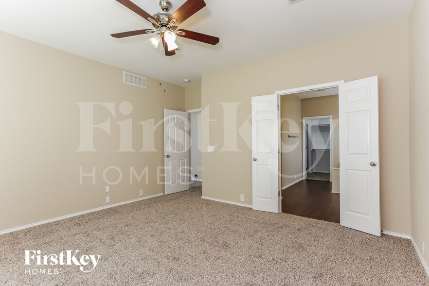 Building Photo - 8604 Orleans Ln