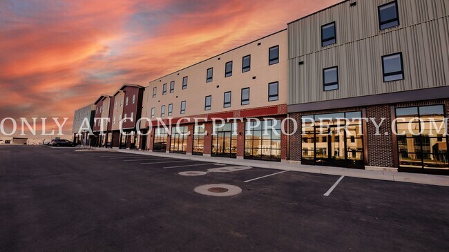 Building Photo - Luxury Studio Living in the Heart of Park City