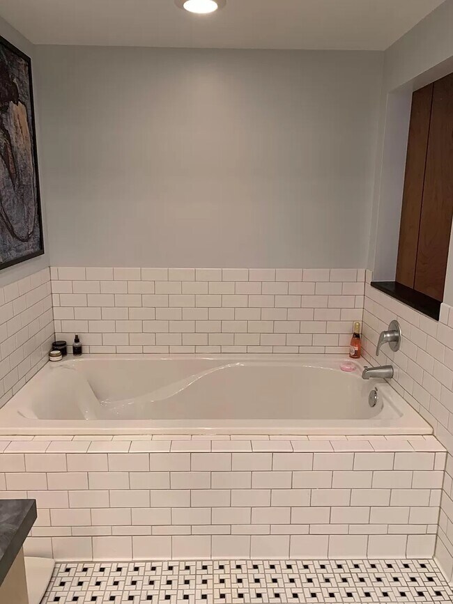 Master Tub - 111 Harries Street