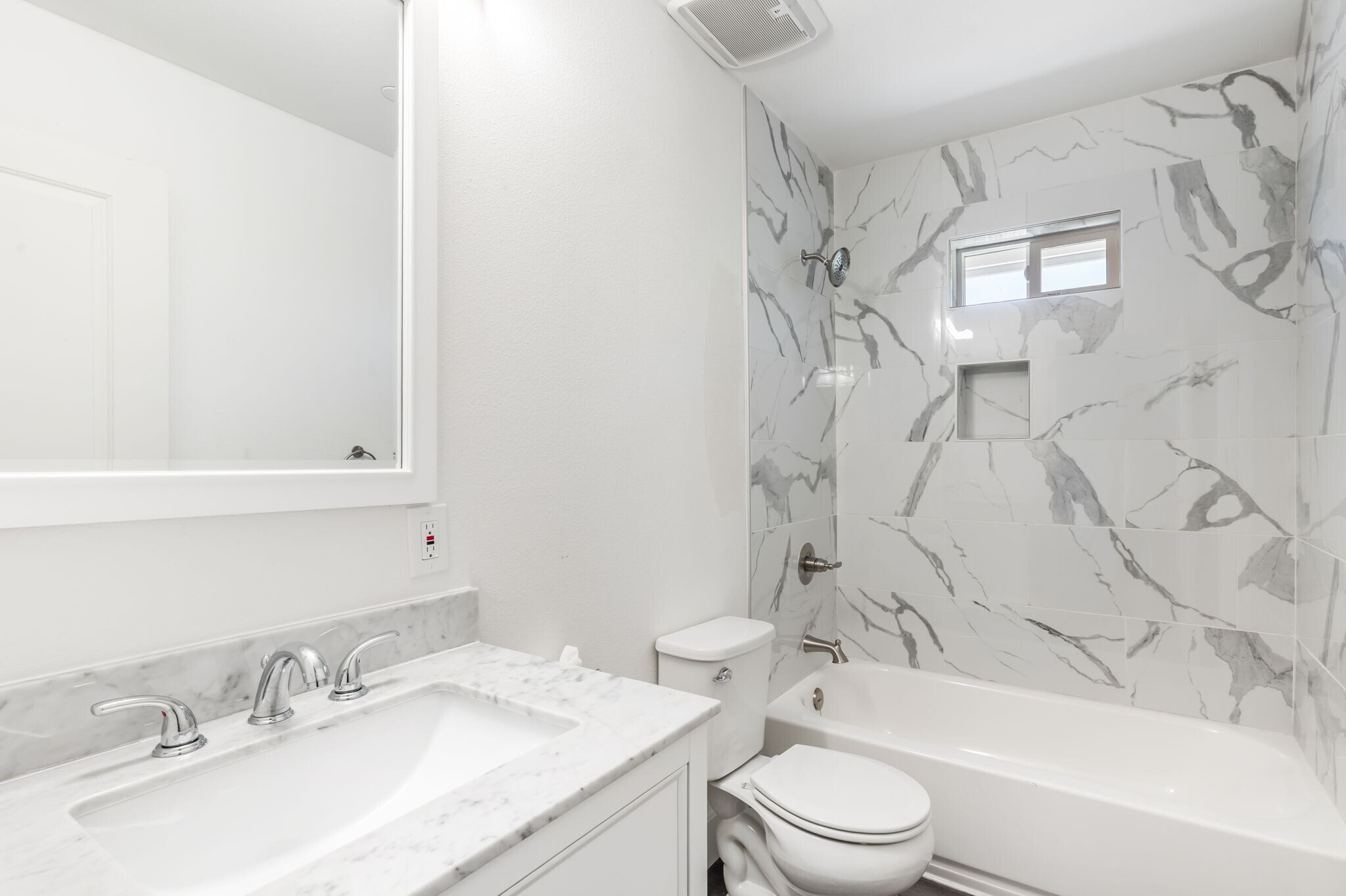 Building Photo - 2409 Cava Ct
