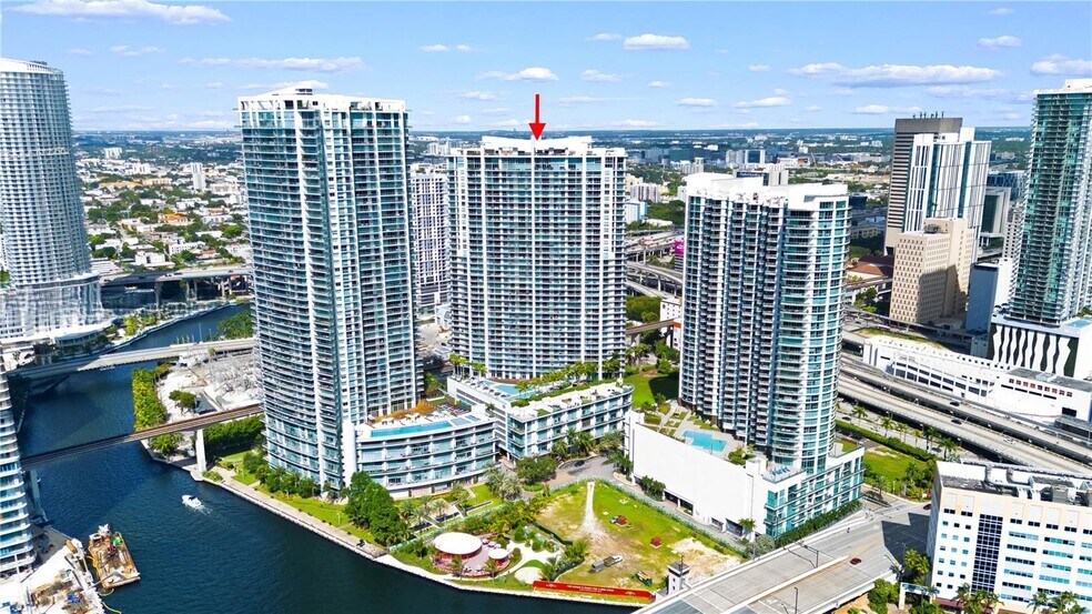 Building Photo - 90 SW 3rd St