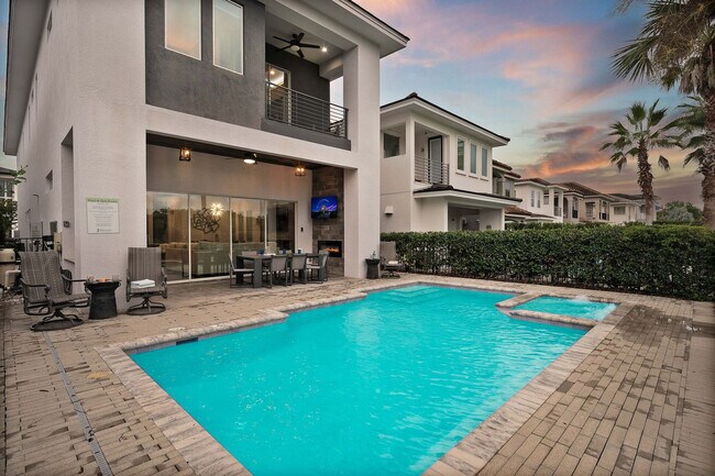 Building Photo - 748 Desert Mountain Ct