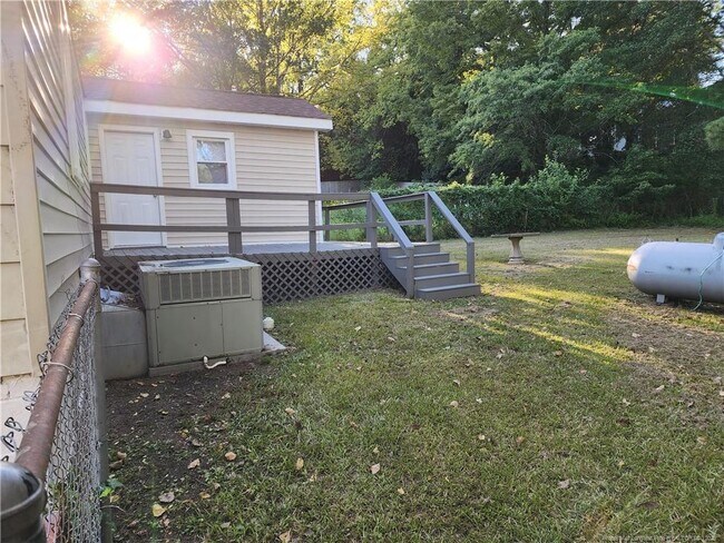 Building Photo - 113 Mullins Ave