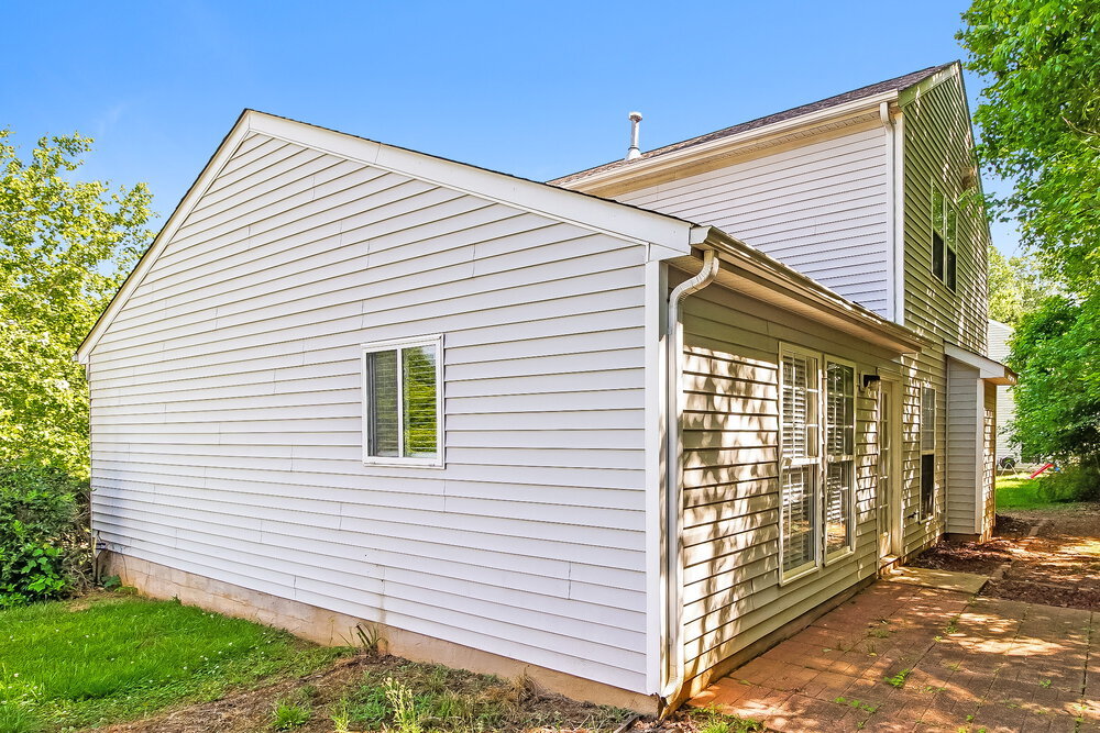 Building Photo - 105 Sweetbriar Ct