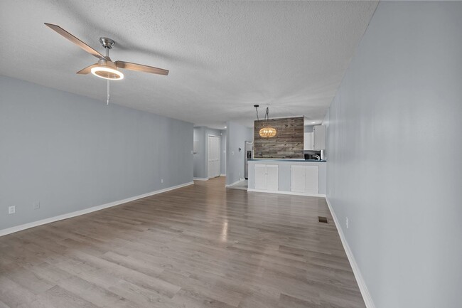 Building Photo - Water View Gem 2x2 Spacious Condo Fairfiel...
