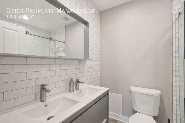 Building Photo - 1708 Sigel St