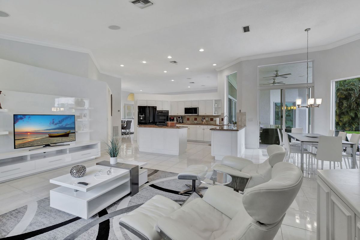 Building Photo - 2922 Medinah