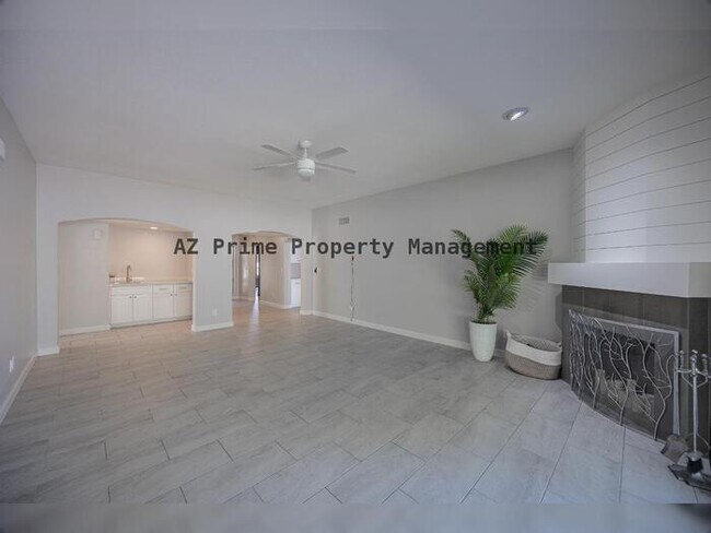 Building Photo - 16630 N 67th St