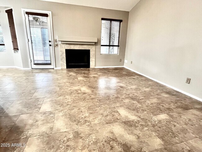 Building Photo - 16117 E Glendora Dr
