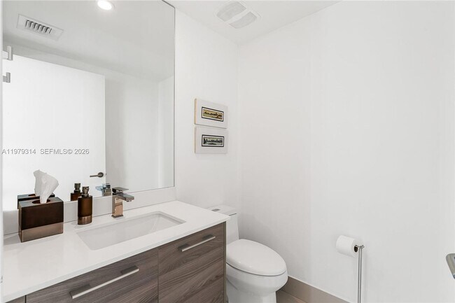 Building Photo - 1300 S Miami Ave