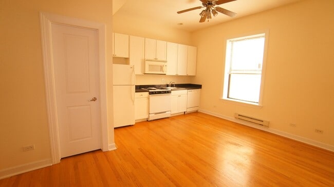 Interior Photo - 4715 N. Sheridan LLC