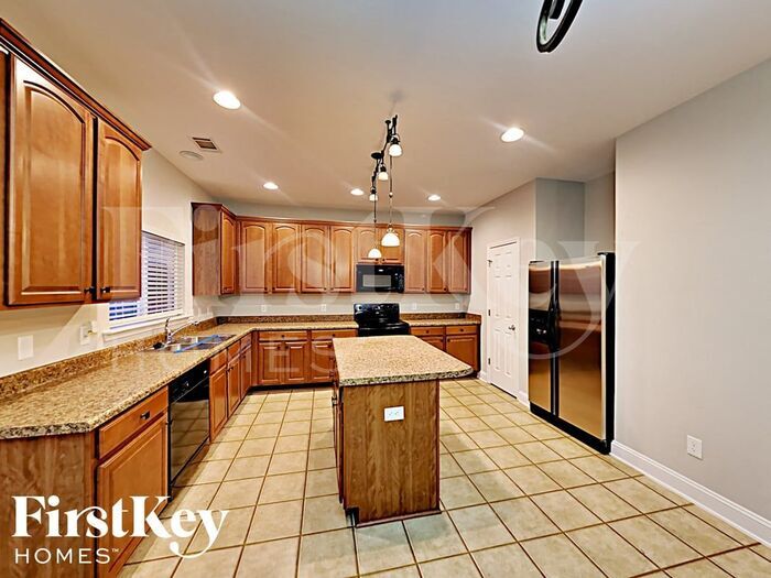 Building Photo - 12812 Cumberland Cove Dr