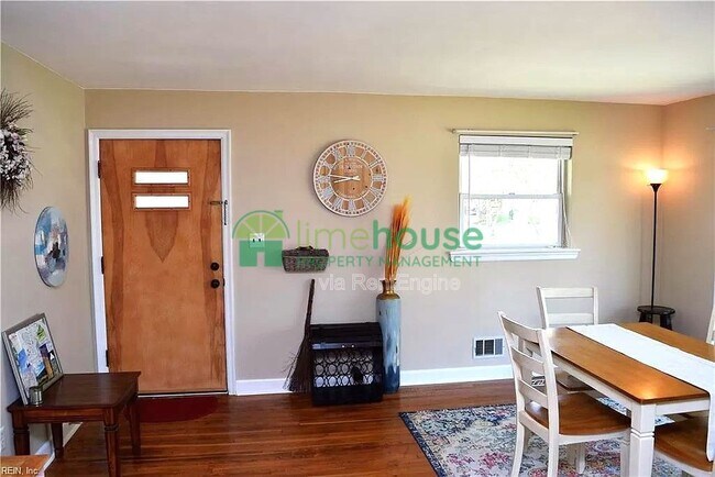 Building Photo - 1439 Simpson Ct