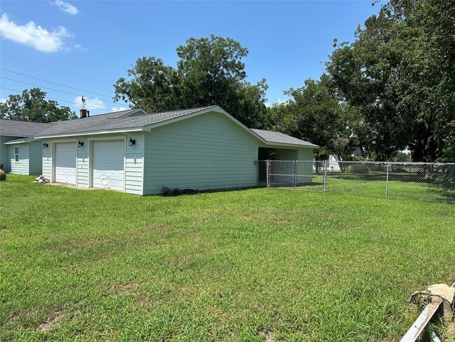 Building Photo - 3502 1st St