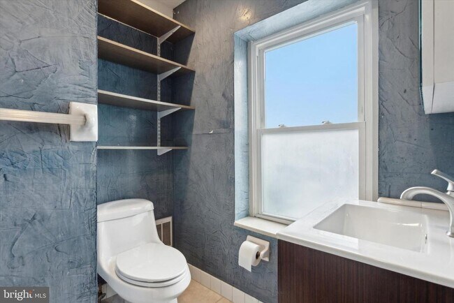 Building Photo - 1183 S 13th St