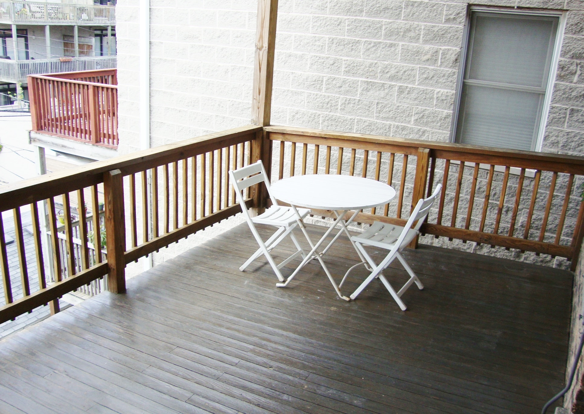 Large private back deck - 3538 N Reta Ave