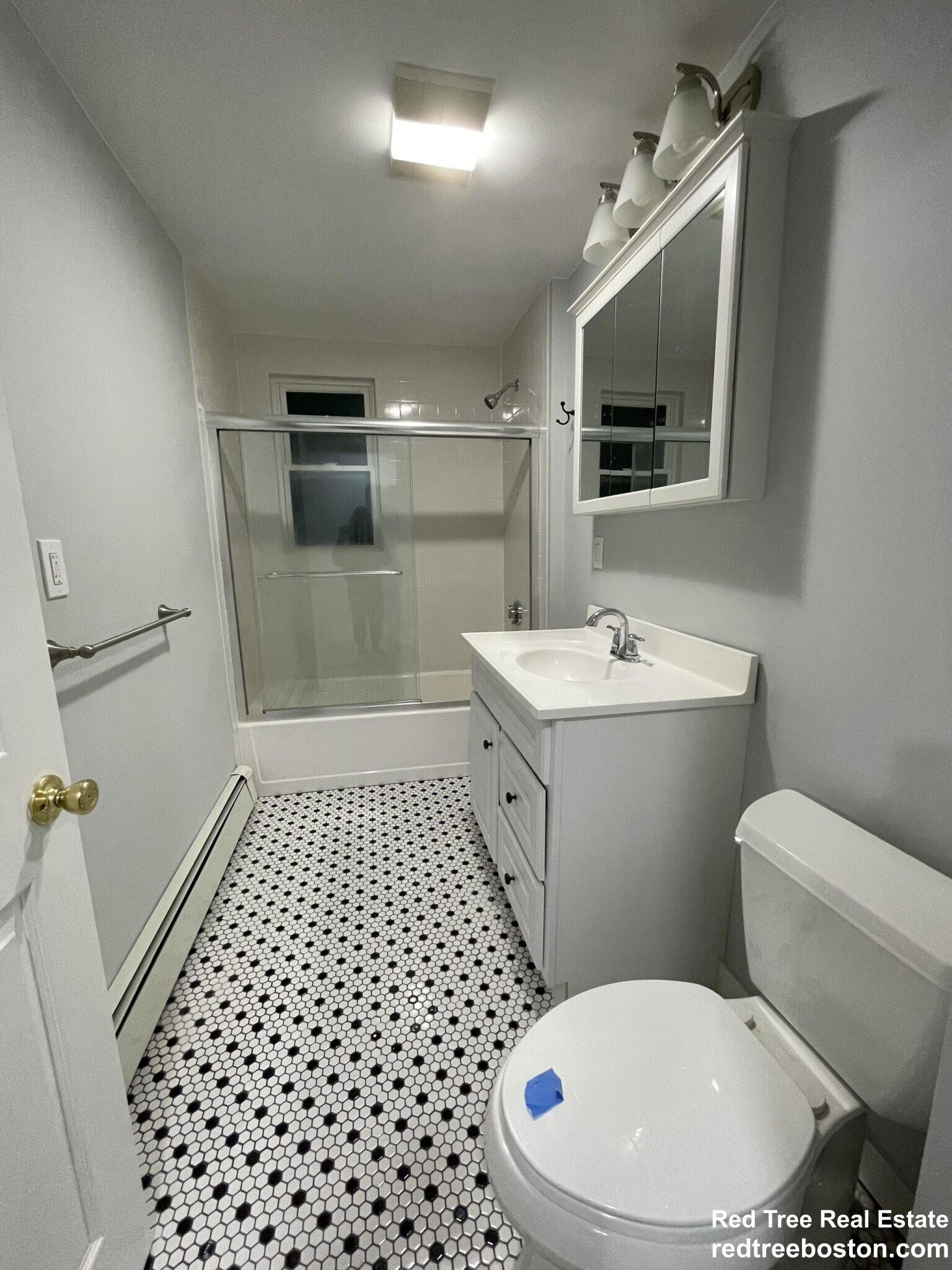 Building Photo - 6 Otis St