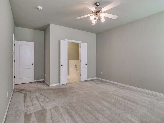 Building Photo - 2044 Sq. Ft. Home- Gated Community with a ...