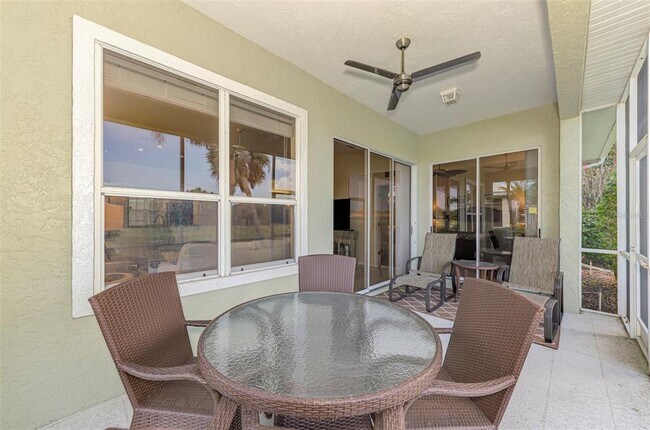 Building Photo - 549 Fallbrook Dr