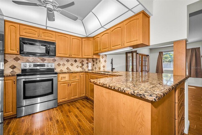 Building Photo - 11490 84th Ave