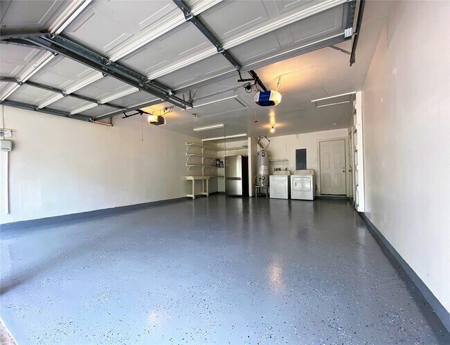 Building Photo - 5242 Beechnut St