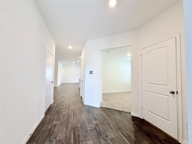 Building Photo - 598 Gladiola Lp