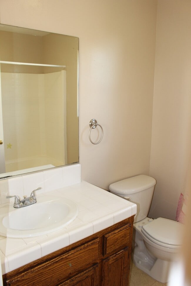 Building Photo - 1327 Clipper Hills Dr