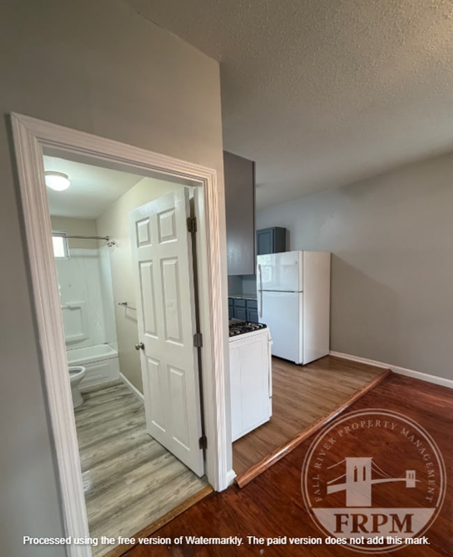 Building Photo - 1879 N Main St