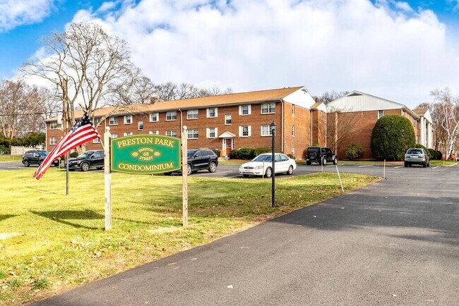 68 Preston St., unit 6E, Wakefield, MA1880 - 68 Preston St