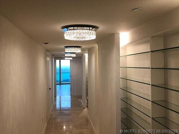 Building Photo - 20201 E Country Club Dr