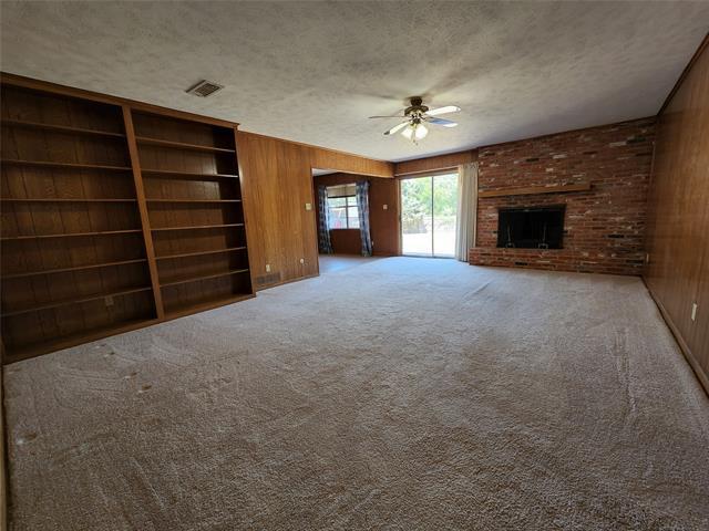 Building Photo - 2604 Buckingham Dr