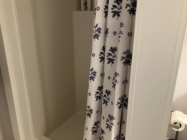 Building Photo - 586 Bunker Rd