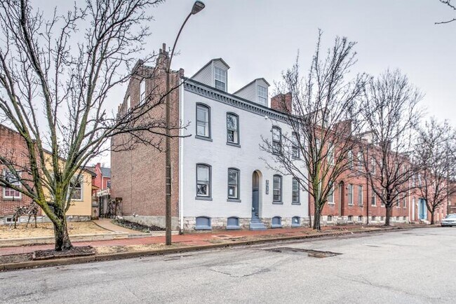 Building Photo - 2013 S 11th St