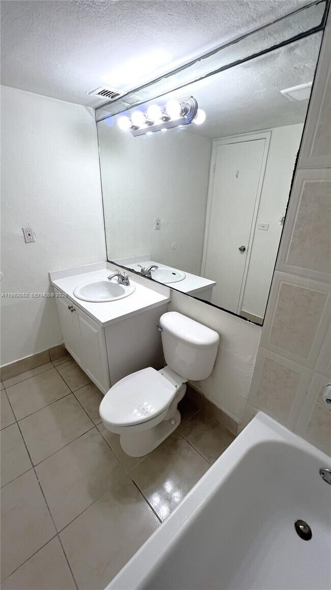 Building Photo - 801 NW 47th Ave