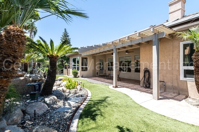 Building Photo - 3 Bedroom/2Bath Home the Greens at Seven O...