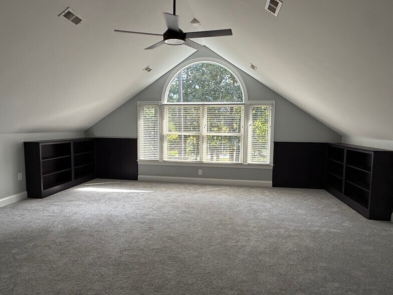 Loft flex room - 11607 Fawn Lake Pky