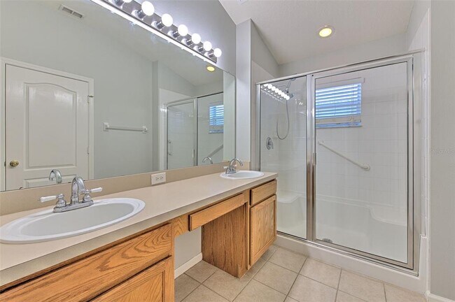 Building Photo - 5046 Gato Del Sol Cir