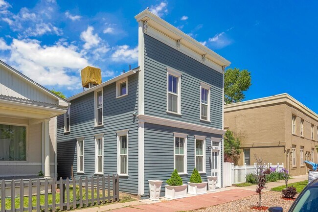 Building Photo - 353 Fox St