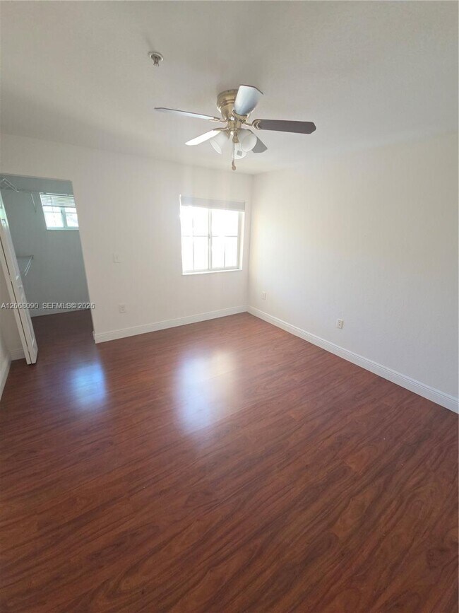 Building Photo - 2520 Centergate Dr