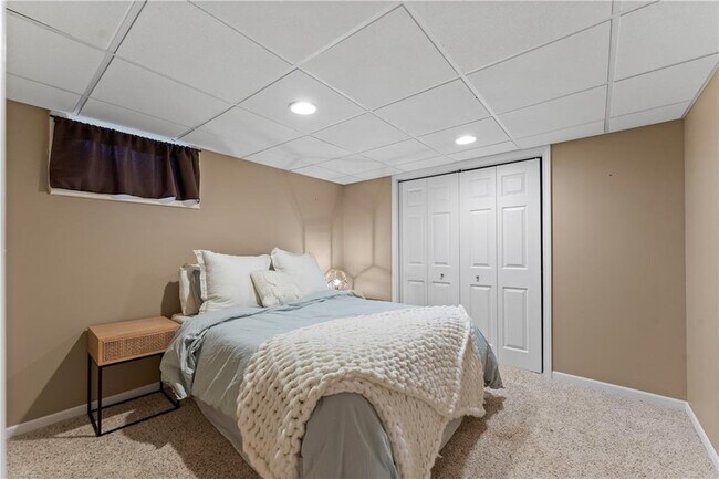 Lower level non-conforming Bedroom - 7635 W 114th Ter